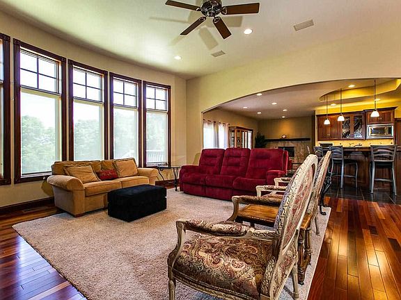 3rd image of 3336 Arrowwood Ln