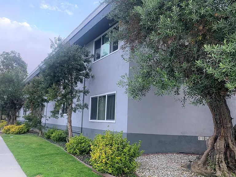 22608 Ocean Ave #2 — Photo 4