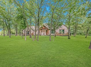 112 N Natural Spring Ln, Azle, TX 76020