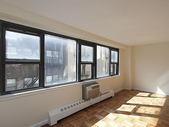 5th image of 230 E 15th St APT 6H