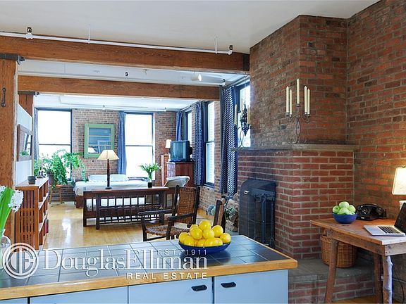2nd image of 33 Bleecker St APT 4C