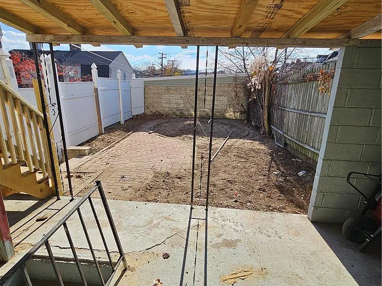 912 Spring Garden St — Photo 14