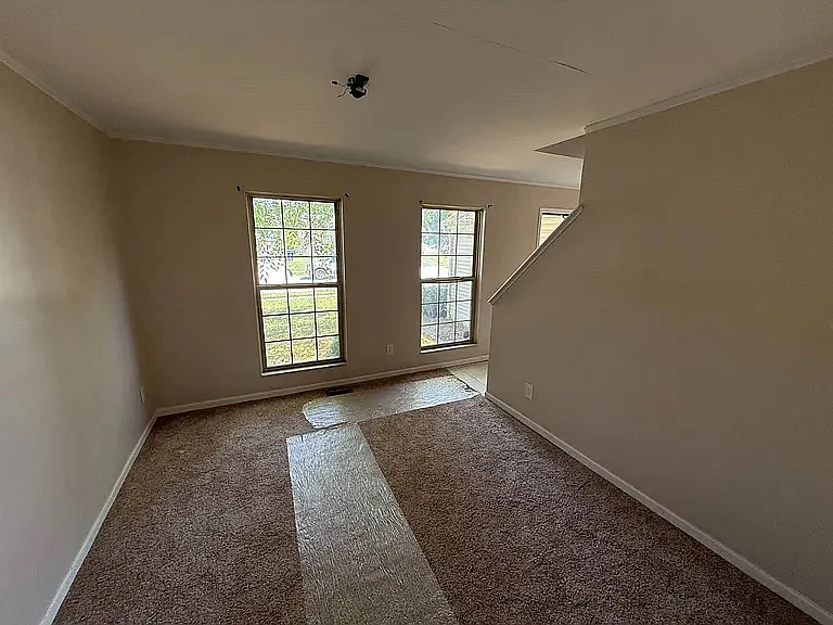 6675 Winbarr Way — Photo 12
