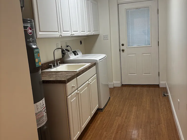7 Comet Ct — Photo 13
