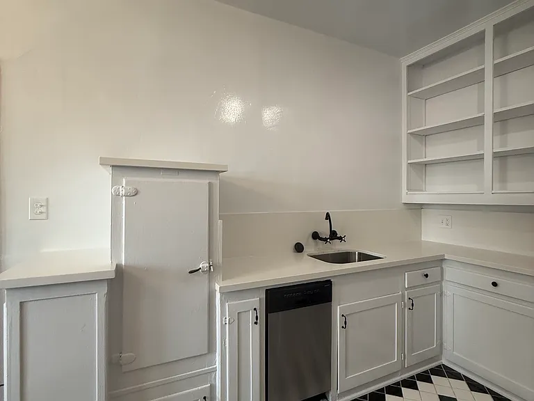 1316 Lucile Ave #3/4 — Photo 1