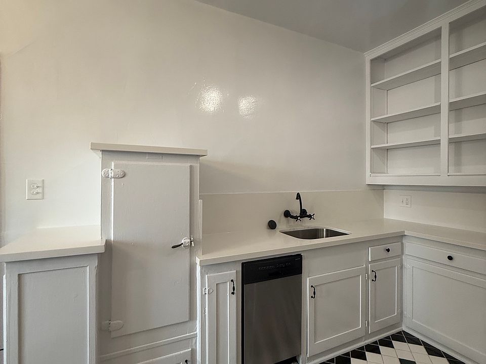 1st image of 1316 Lucile Ave #3/4