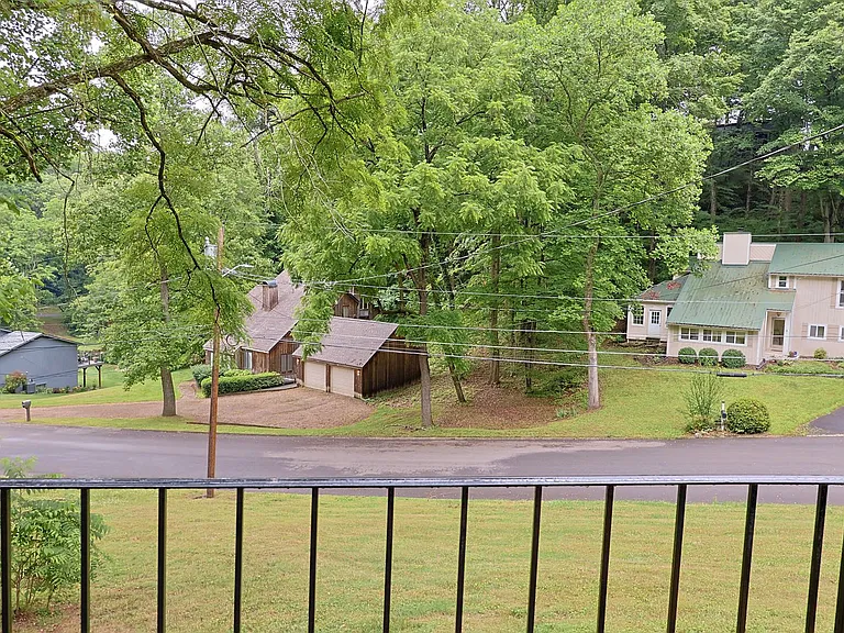 205 Tamassee Dr — Photo 44