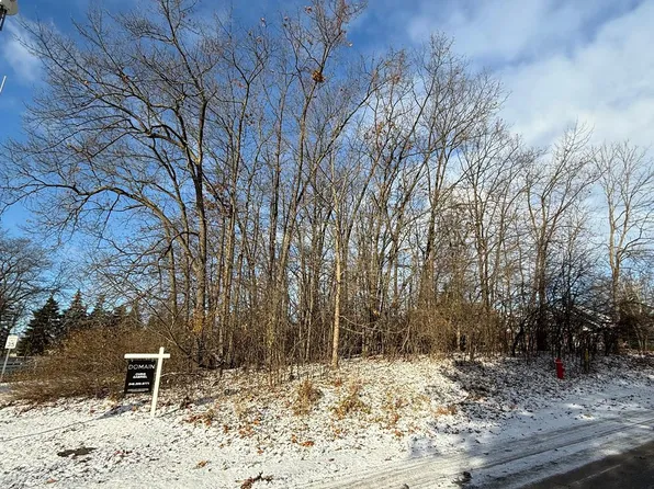 2390 Klingensmith Rd, Bloomfield Hills, MI 48302
