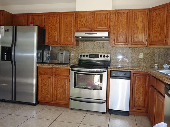 5th image of 920 E Evelyn Ave