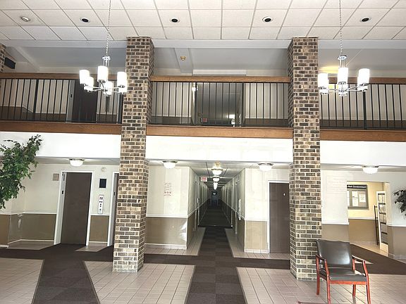 3rd image of 1463 Mercury Dr APT 410