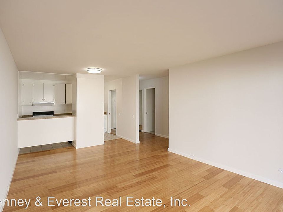 1st image of 315 Wayne Pl #111