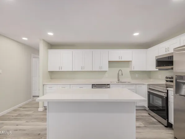 6611 W PECK Drive, Glendale, AZ 85301