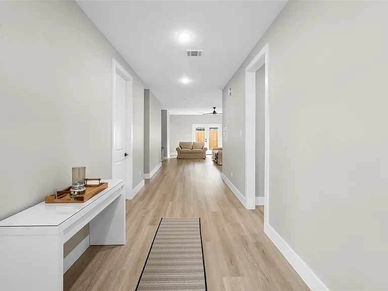 2614 Piemonte Ave — Photo 2