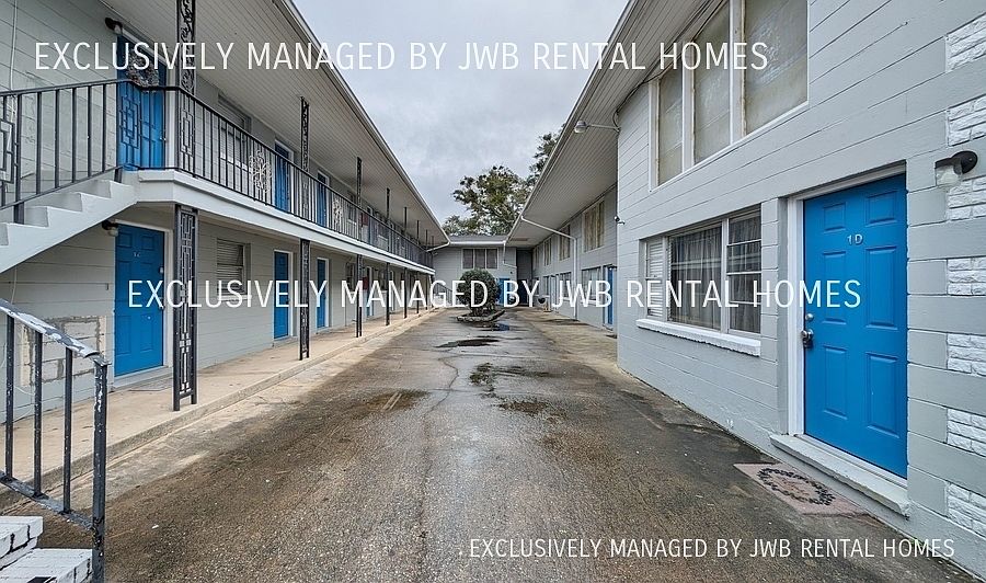 1st image of 1029 Caliente Dr #7D