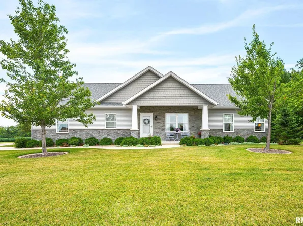 308 Conaghan Dr, Groveland, IL 61535