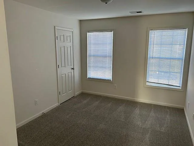 Waveland Townhomes — Photo 8