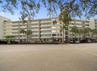 225 Country Club Dr #1207, Largo, FL 33771