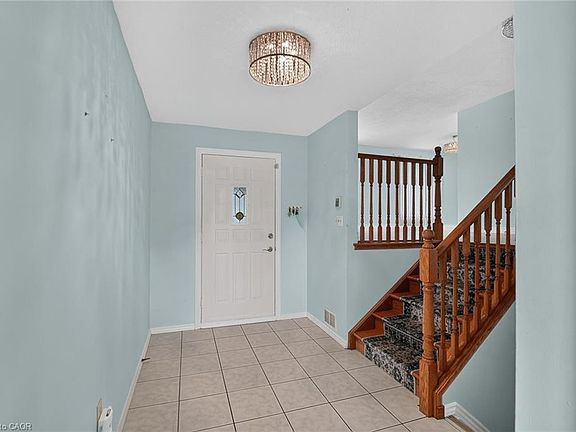 4th image of 186 Glenmor Dr