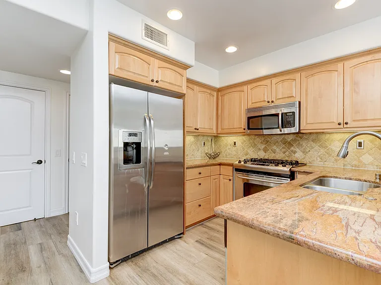 4269 Mission Blvd — Photo 12