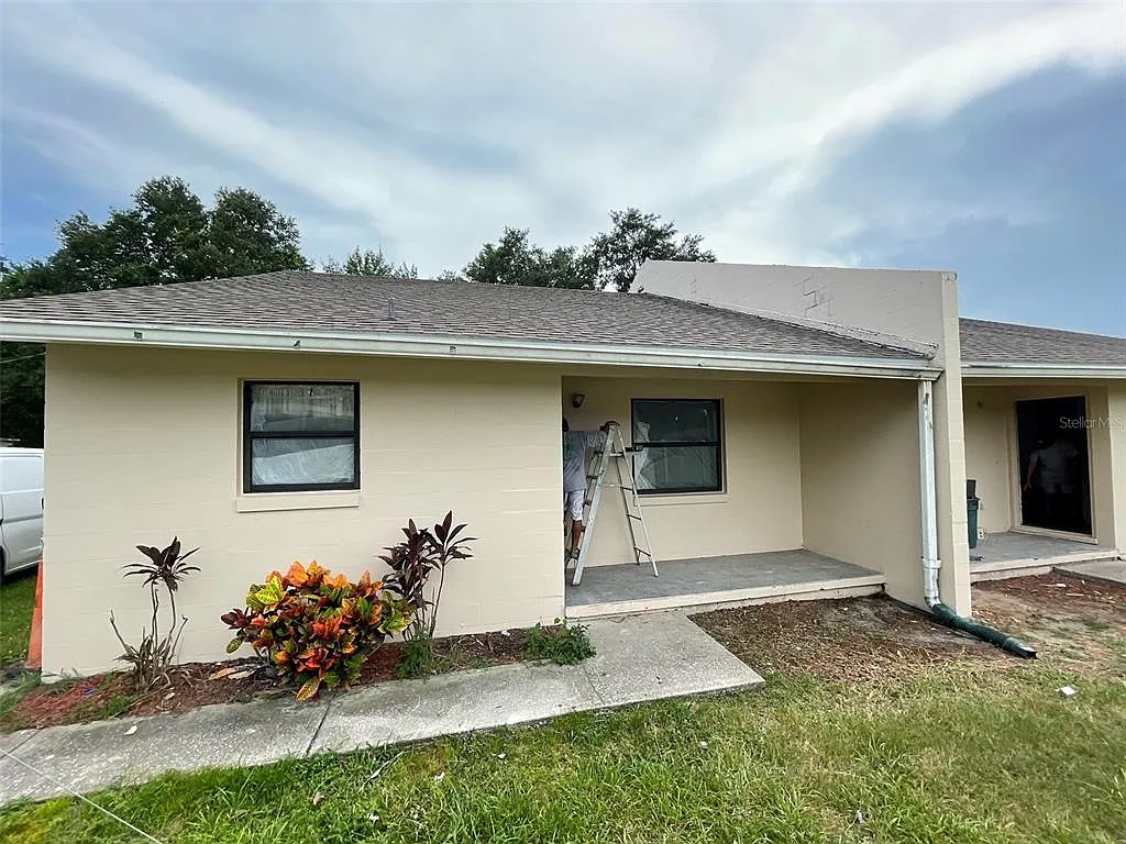 2 bed, 2.0 bath, 1044 sqft, $1,350 — Photo 1