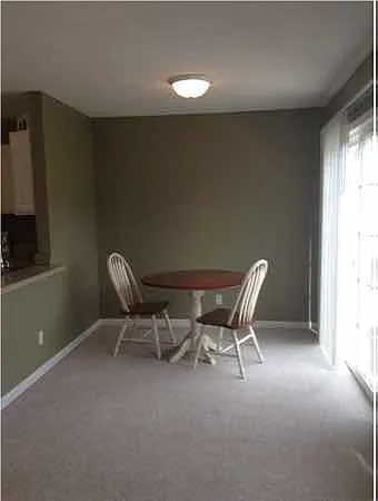 2632 E Oaklawn Ct — Photo 4