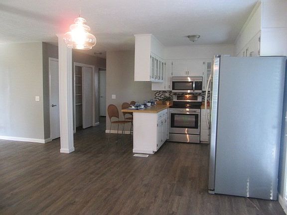 5th image of 651 Clearview Dr