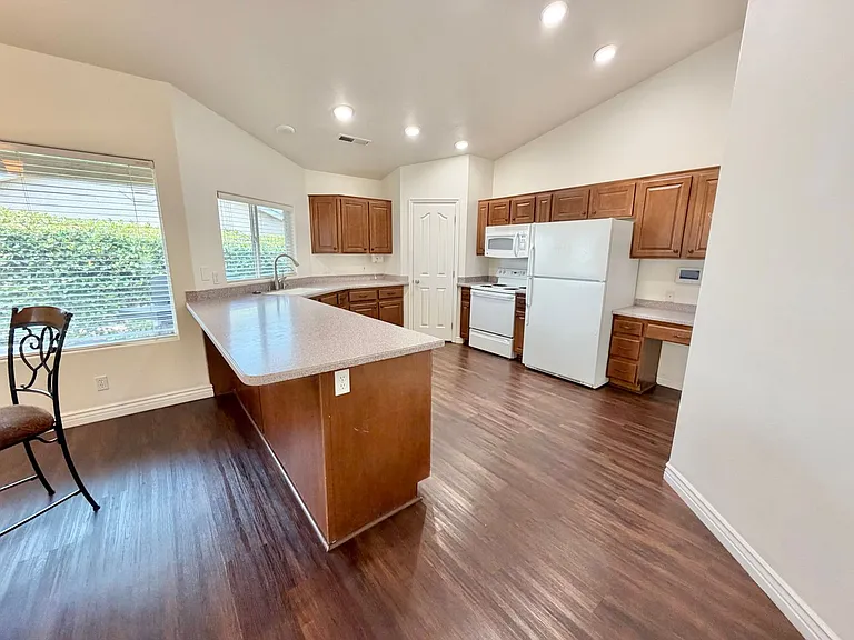 187 N Westridge Dr #143 — Photo 18