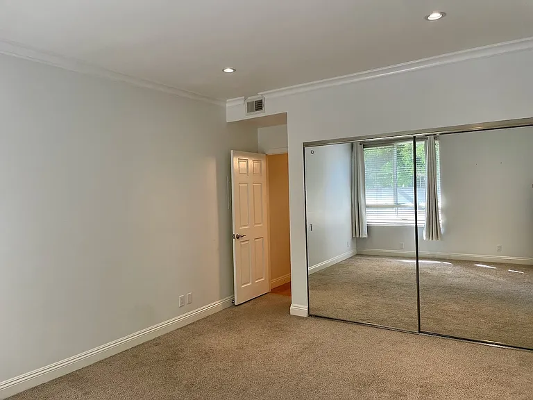 1509 Greenfield Ave #108 — Photo 21