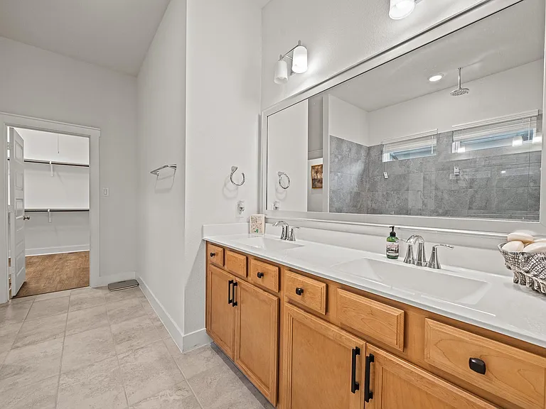 18530 Joyous Ln — Photo 18
