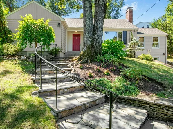 71 Brookside Rd, Needham, MA 02492