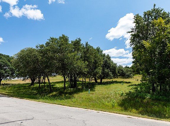 4th image of 3504 Trail Head Dr