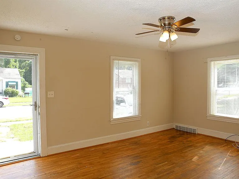 2214 Walker Ave — Photo 29
