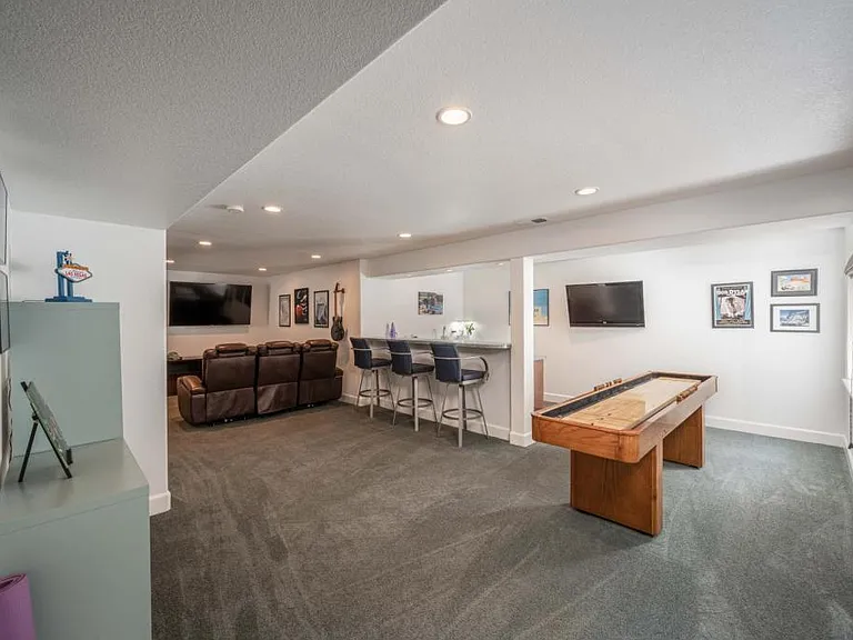 4220 Ravenna Pl — Photo 31