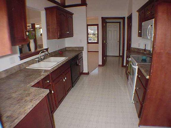 5th image of 2990 Prairie Stream Way