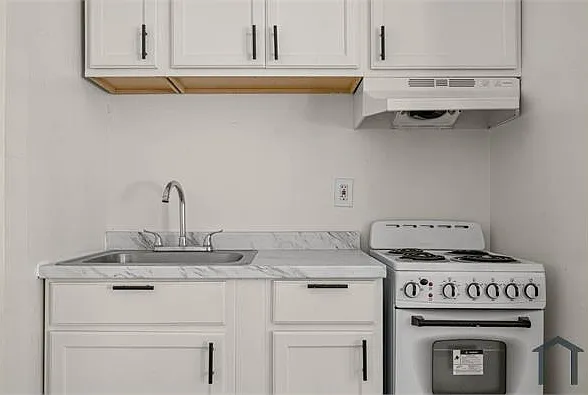 207 S Kenmore Ave #5 — Photo 4