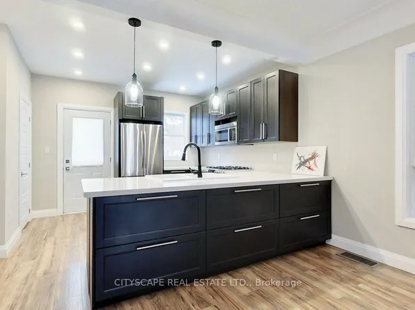 39 Holton Ave N, Hamilton, ON L8L 6H3
