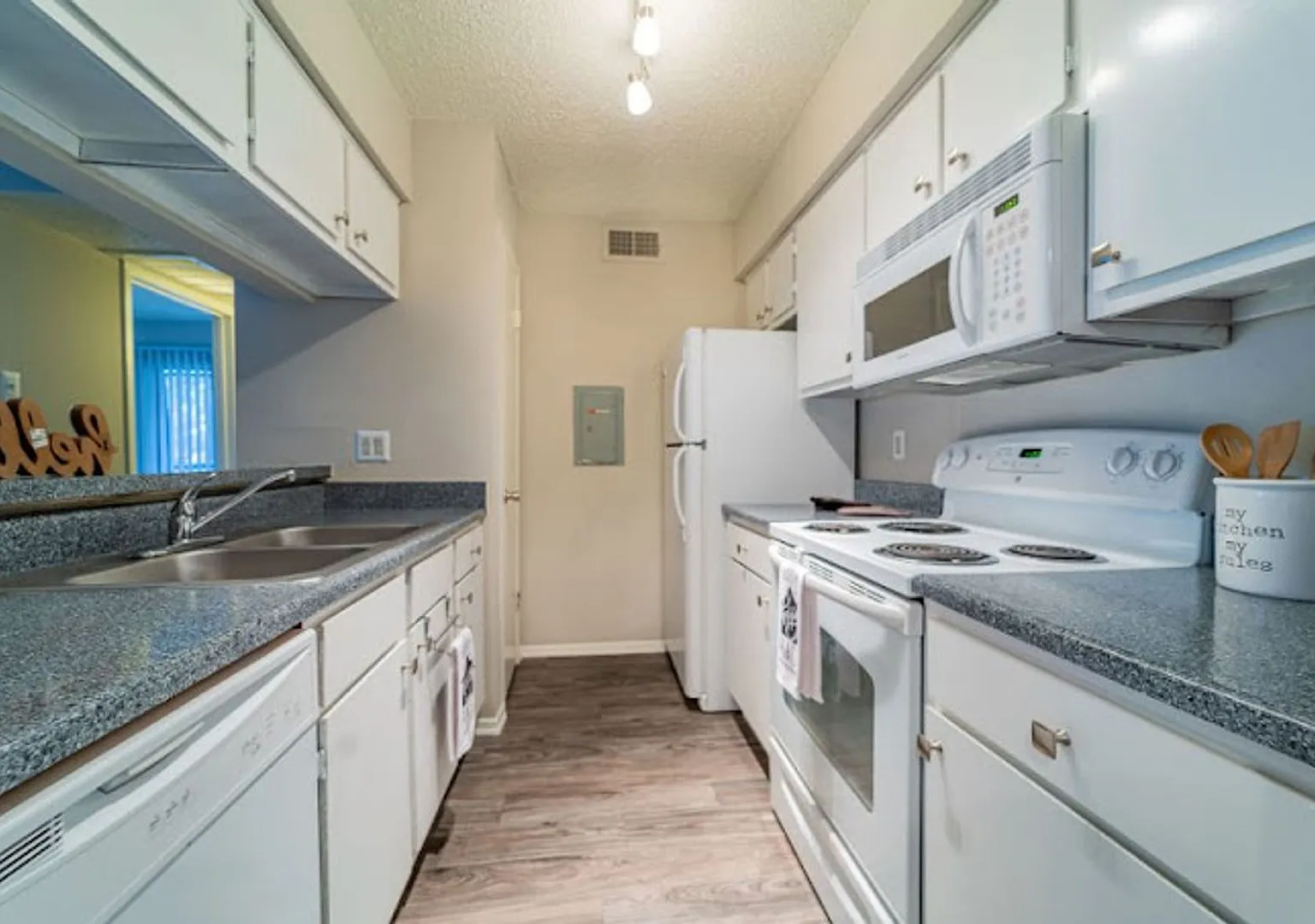 Bromley Granbury — Photo 3