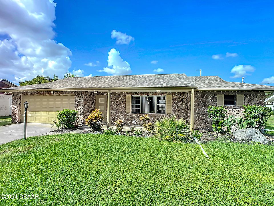 1st image of 1104 Golfview Dr