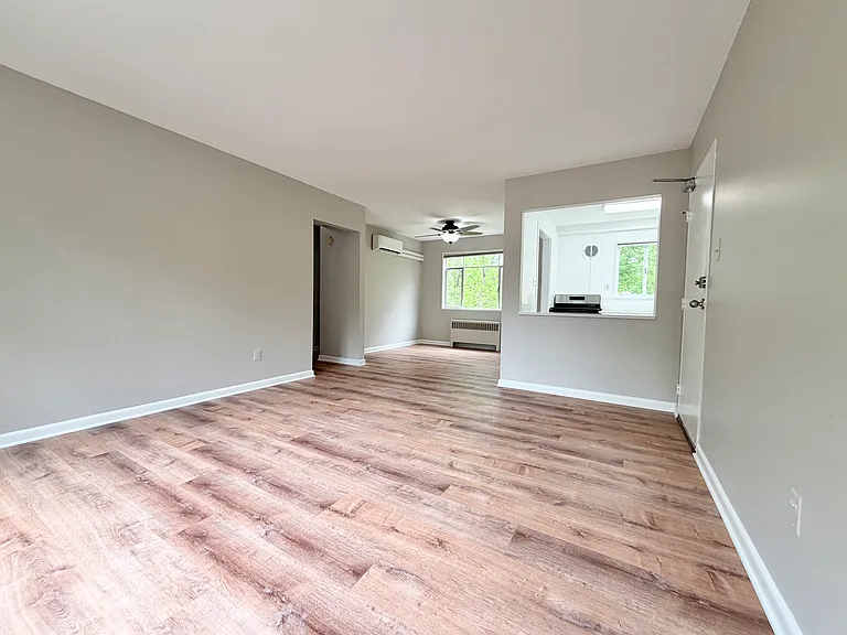 10305 Montrose Ave #101 — Photo 13