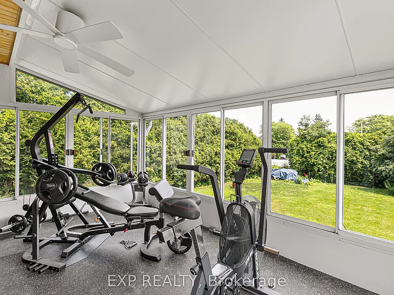 10 Queen Anne Cres — Photo 19
