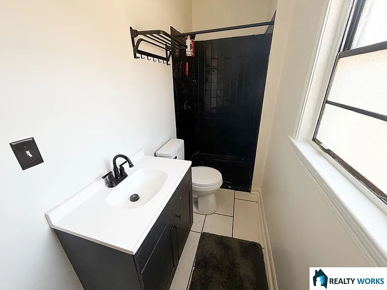 1619-1623 D Street — Photo 8