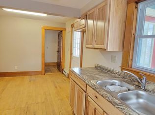 93 E Main St, Newport, VT 05855