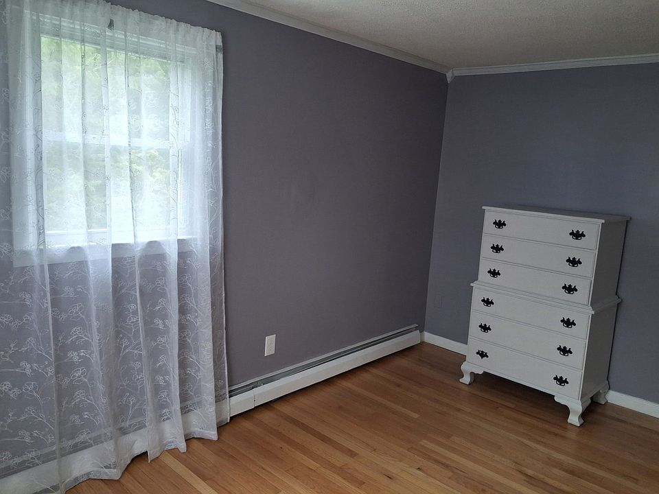 1st image of 98 Sandquist Cir