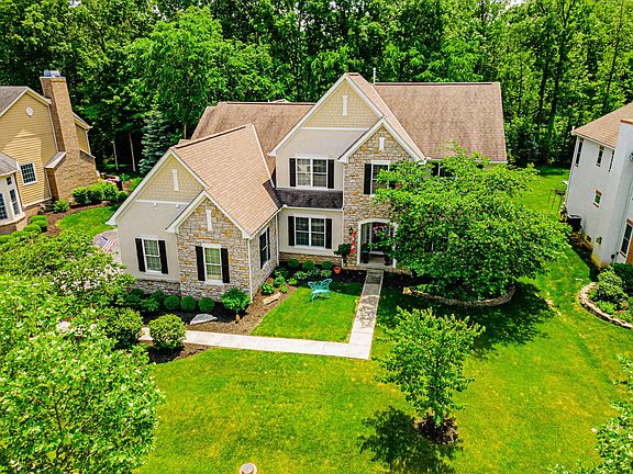 2nd image of 6633 Raynor Ct