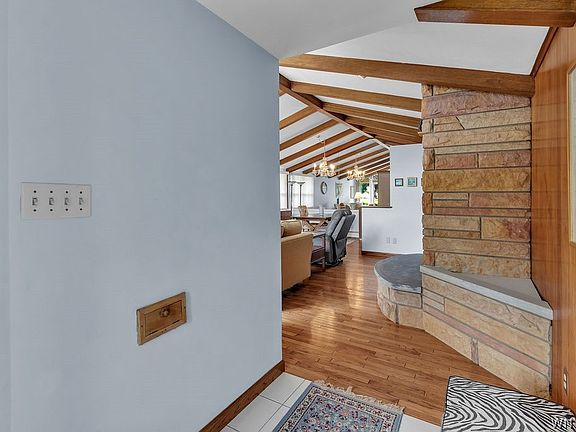 5th image of 78 Snug Haven Ct