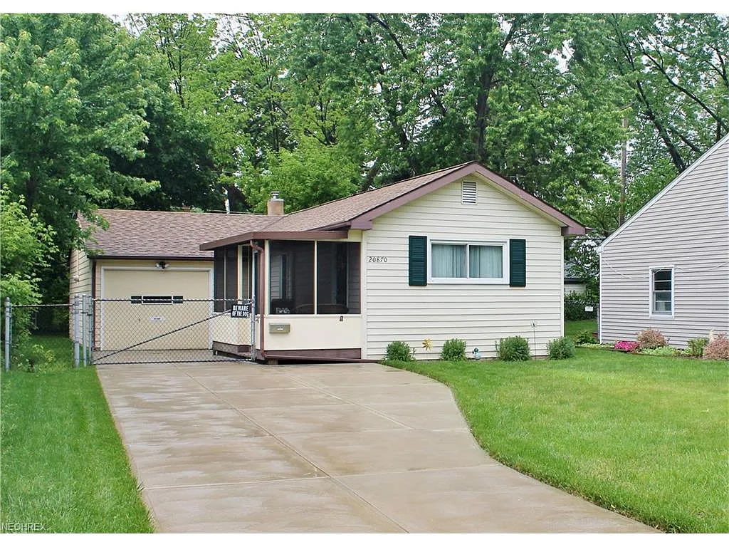 20870 Northwood Ave photo 1