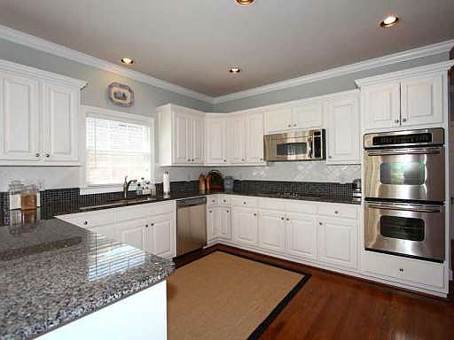 5th image of 455 Manor Oak Ln SE