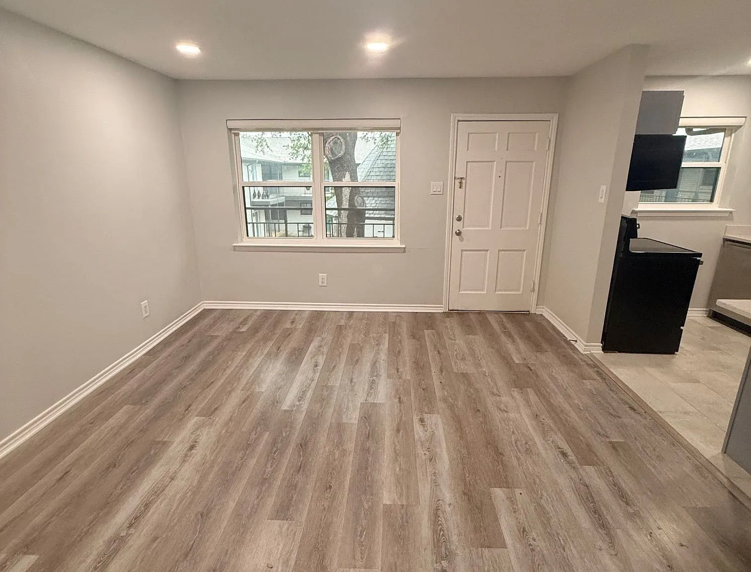 1 bed, 1.0 bath, 632 sqft, $1,345 — Photo 3