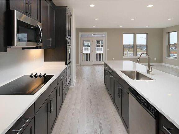 4th image of 433 N Sessions St NW