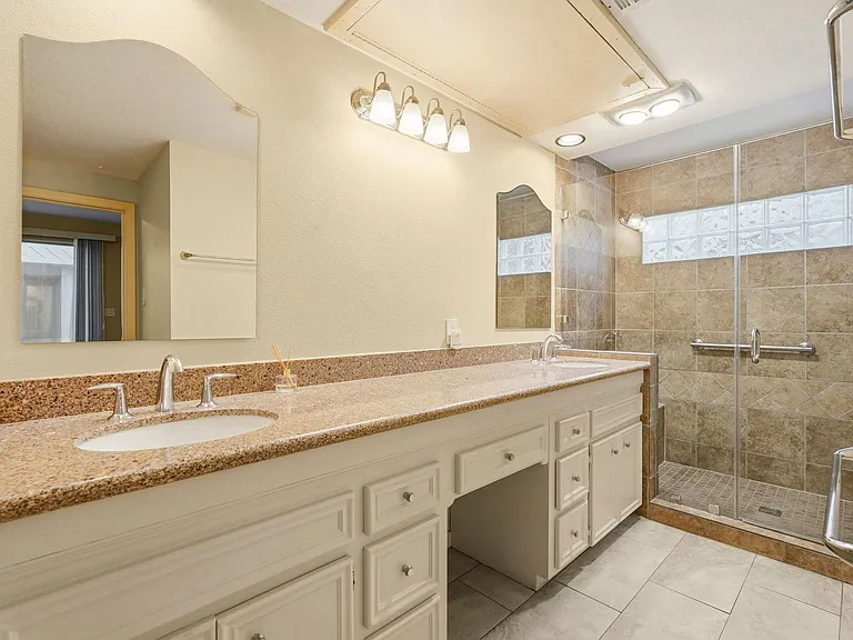 10125 Valley Forge Dr — Photo 18